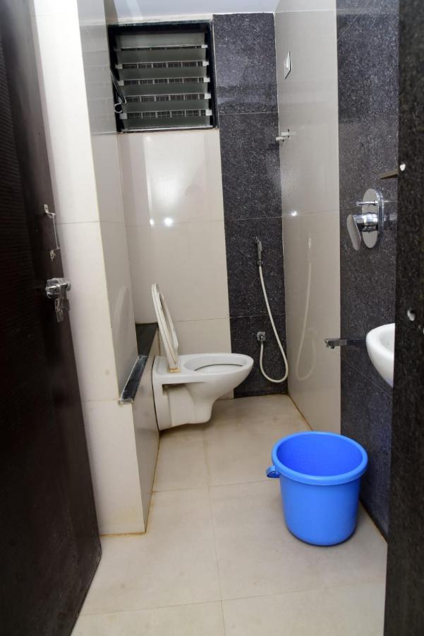 Nivant Lodge Solapur Exterior foto